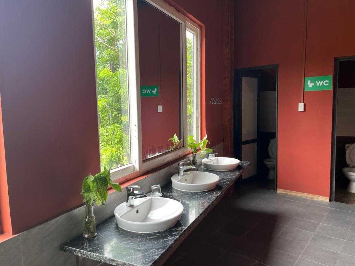 Rocks Ha Giang Hostel & Tour Екстериор снимка