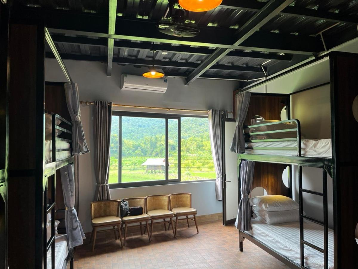 Rocks Ha Giang Hostel & Tour Екстериор снимка