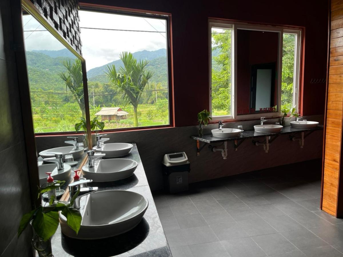 Rocks Ha Giang Hostel & Tour Екстериор снимка