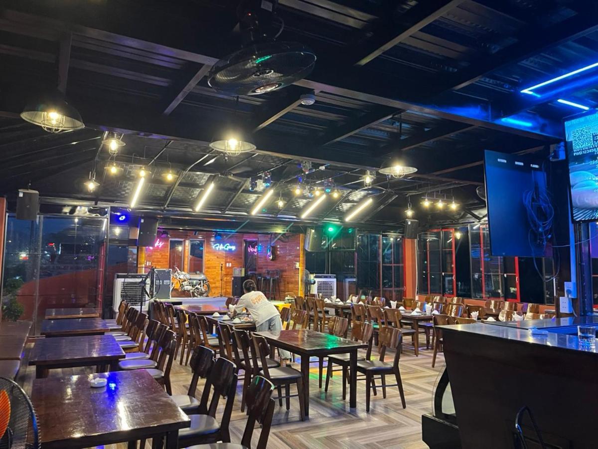 Rocks Ha Giang Hostel & Tour Екстериор снимка