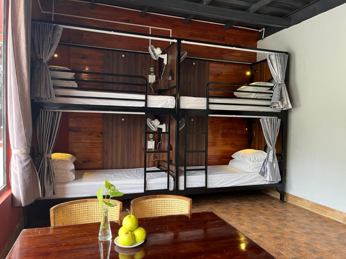 Rocks Ha Giang Hostel & Tour Екстериор снимка