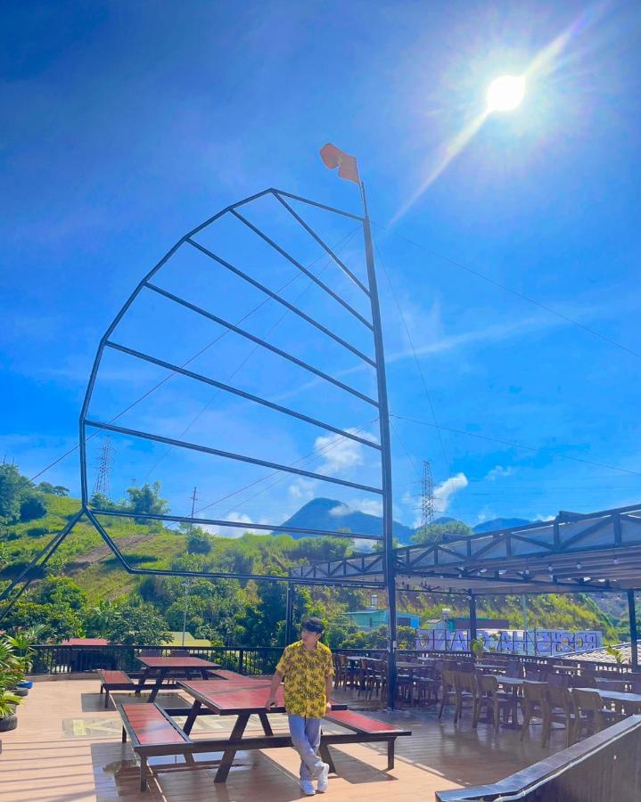 Rocks Ha Giang Hostel & Tour Екстериор снимка