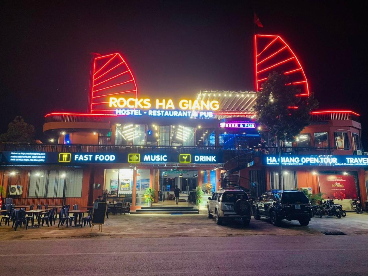 Rocks Ha Giang Hostel & Tour Екстериор снимка