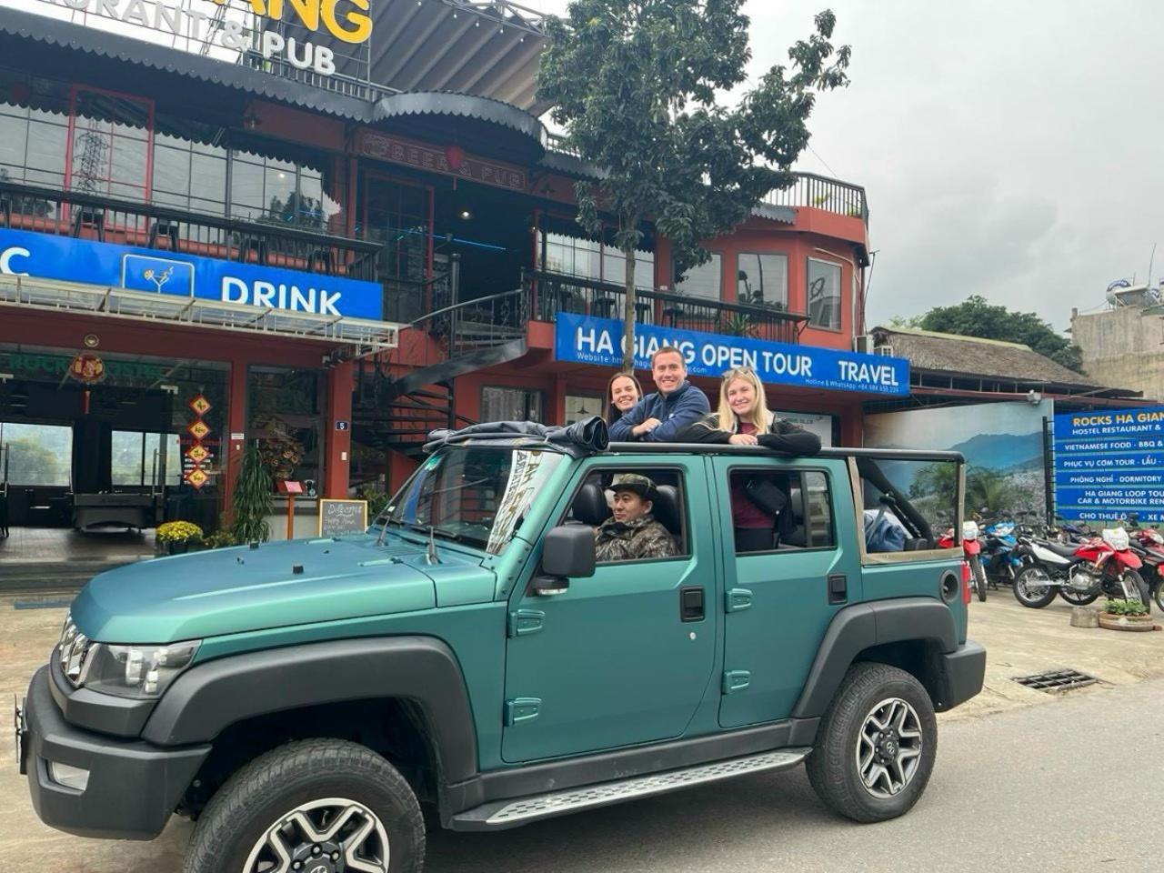 Rocks Ha Giang Hostel & Tour Екстериор снимка