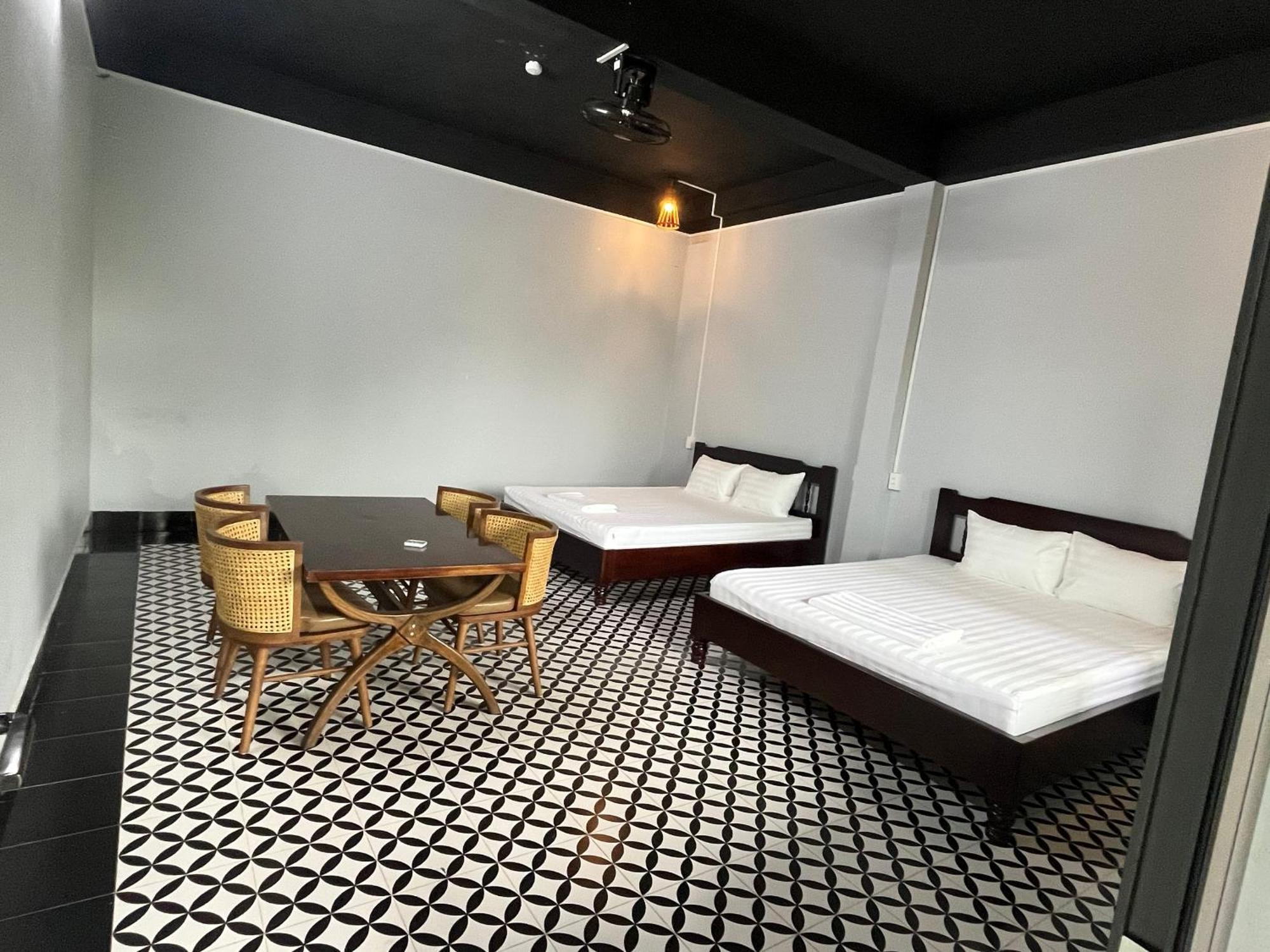 Rocks Ha Giang Hostel & Tour Екстериор снимка